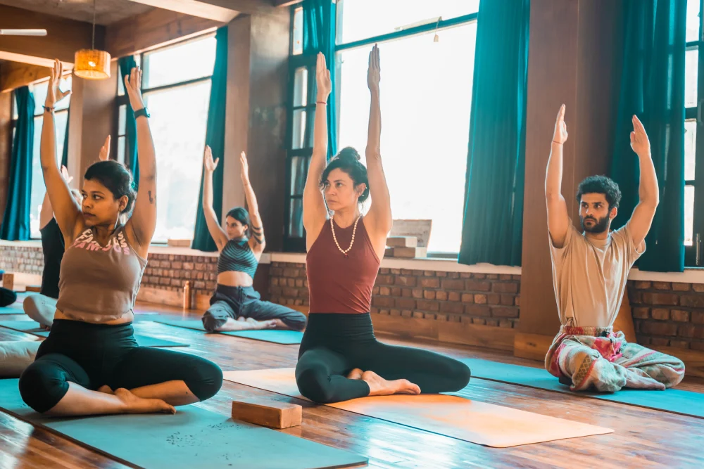 200 hour Yoga teacher training in rishikesh